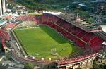 http://www.ogol.com.br/img/estadios/254/254_pri_adelmar_da_costa_carvalho_ilha_do_retiro_.jpg