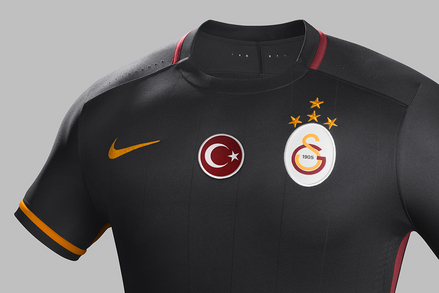 Equipamentos do Galatasaray 2015/16 