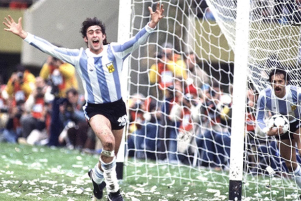 Copa do Mundo 1978: sob os olhos da ditadura, Argentina , enfim, campe