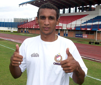 Carlos Júnior (BRA)