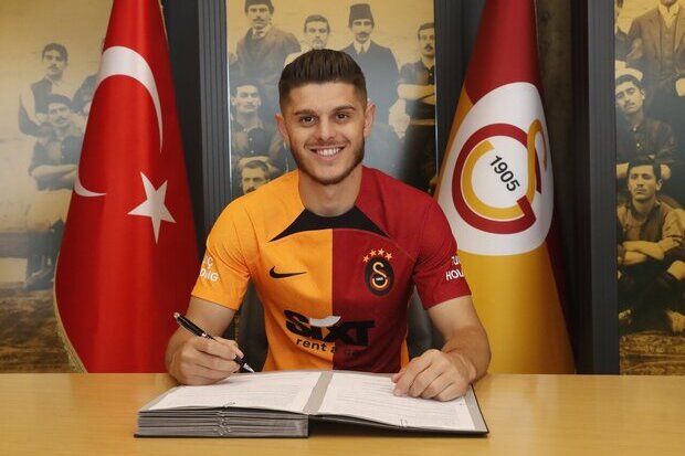 Milot Rashica é mais um reforço confirmado no Galatasaray :: ogol.com.br