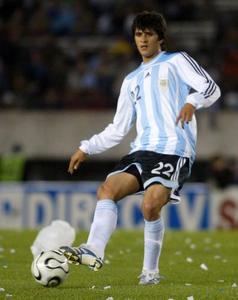 ウェア Argentina  2006 22 Lucho Gonzalez Lucho González (ARG) :: Fotos :: ogol.com.br