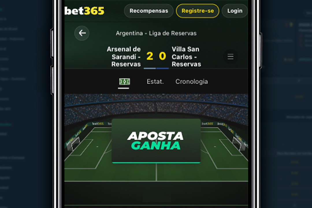 Placar de futebol marcando 2 a 0 ao lado de um bilhete de apostas liquidado como ganho.