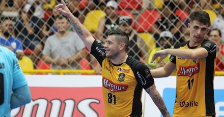 Considerado um dos melhores jogadores de Futebol 7 da história, Adriano  Foglia faz sucesso no futsal italiano