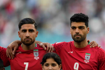 Em jogo de oito gols, Inglaterra goleia Irã em estreia na Copa do Mundo -  Folha PE