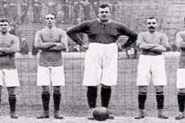 William 'Fatty' Foulke: o goleiro comedor de tortas