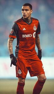 Gregory van der Wiel (NED) :: Fotos 