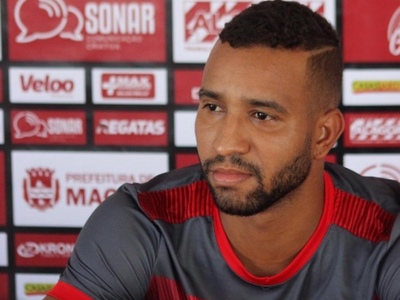 Resultado de imagem para lateral guilherme souza