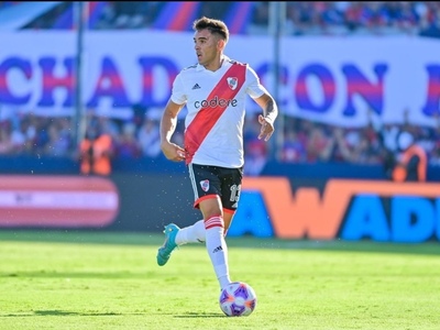 REFORÇO INTERNACIONAL! Palmeiras busca contratação de lateral do River Plate
