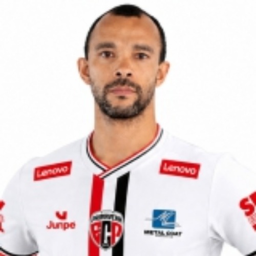 Roger Carvalho