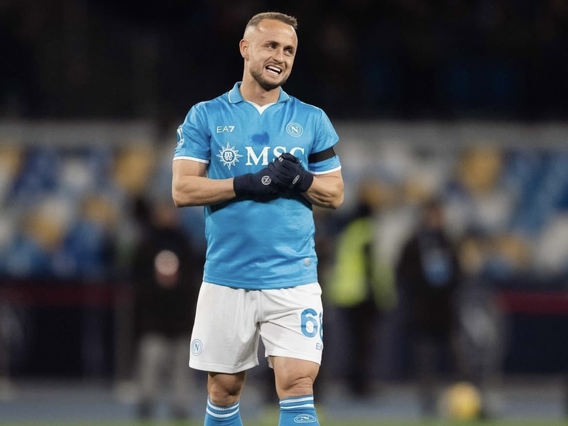 Stanislav Lobotka (SVK)
