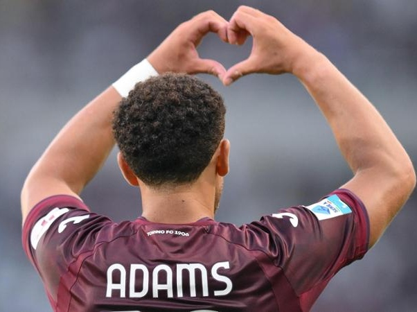Che Adams (SCO)