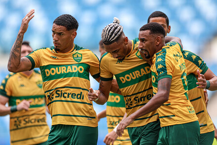 Cuiabá 5-0 Sport Sinop