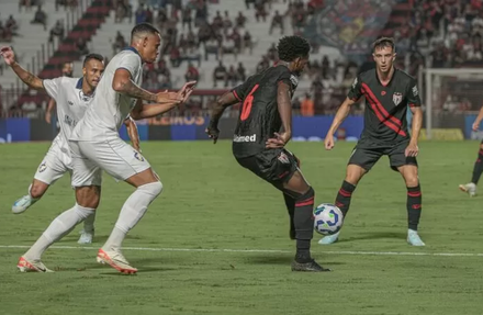 Atlético Goianiense 1-1 Retrô FC