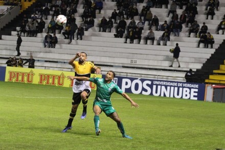 WEST HAM BLUMENAU 2 X 4 NOVA AURORA WEST HAM BLUMENAU F. C. - BLUMENAU/SC