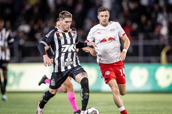Curioso amistoso entre Santos e Leipzig termina com vitria alem