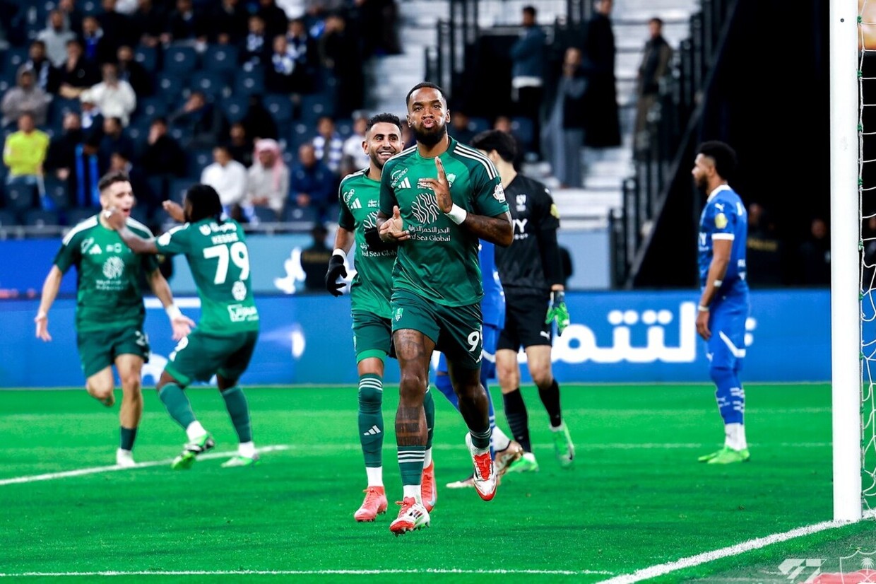 Ivan Toney liquida o Al Hilal e d a vitria para o Al Ahli no clssico saudita