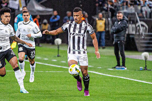 Yuri Alberto marca no fim e Corinthians vence Cear em casa