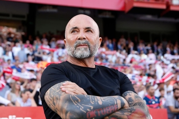 Falta de reforos motivam recusa de Sampaoli ao Santos