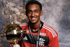 Bahia anuncia contratao de lateral campeo com o Flamengo na base