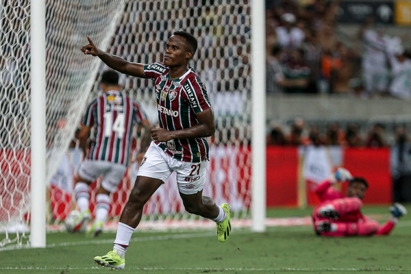 Fluminense confirma a venda de Jhon Arias para o Wolverhampton
