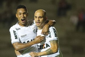 Atltico Mineiro faz sua parte contra rebaixado Paran para seguir em sexto