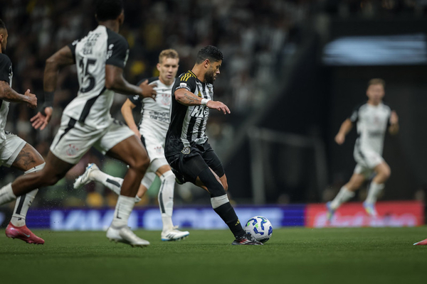 Corinthians poupa titulares e arranca empate contra o Atltico na Arena MRV