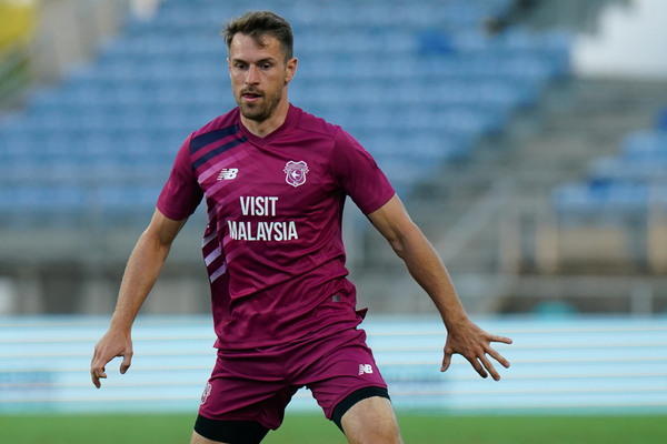 Cotado para ser tcnico do Cardiff, Aaron Ramsey vai seguir jogando no Mxico