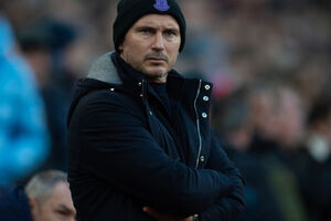 Lampard assume time da segundona inglesa