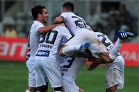 Com time misto, Santos termina primeira fase com virada sobre Audax