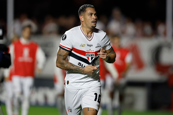 So Paulo marca no fim, vence o Talleres e avana na liderana do grupo na Libertadores