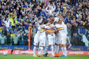 Ex-Flu marca e ajuda Boca a conquistar Argentino