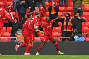 Man resolve, Liverpool bate Crystal Palace e garante vaga na prxima Champions
