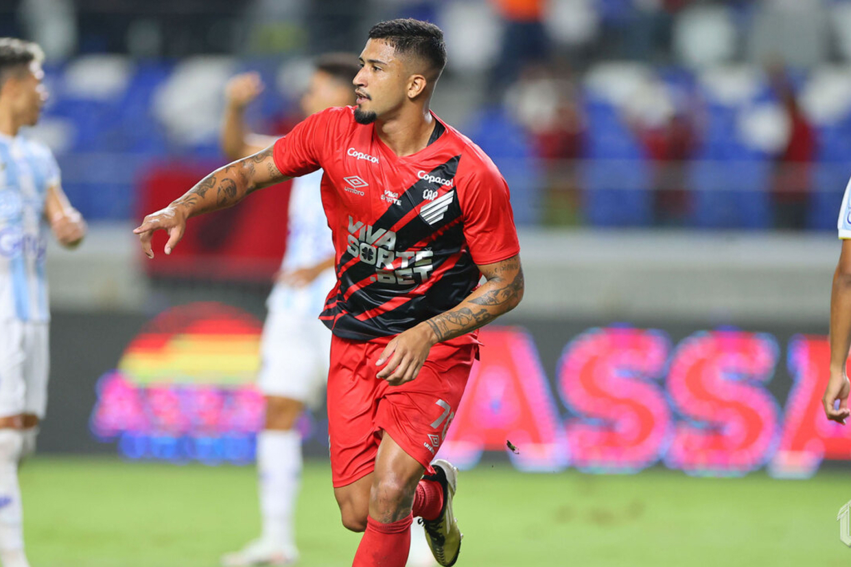 Athletico comea Srie B com vitria diante do Paysandu no Par