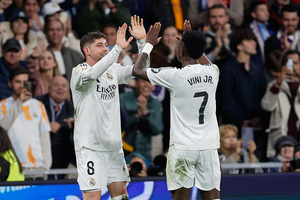 Golao no fim garante Real Madrid vivo na briga pelo ttulo espanhol