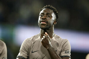 Galatasaray encaminha contratao de Davinson Snchez
