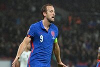 Com brilho e hat-trick de Kane, Inglaterra atropela Albnia e bota os dois ps na Copa