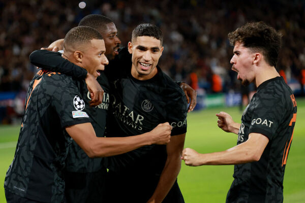 Letal no segundo tempo, PSG vence o Dortmund e sai na frente no 'grupo da morte'