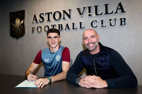 Aston Villa contrata promessa srvia