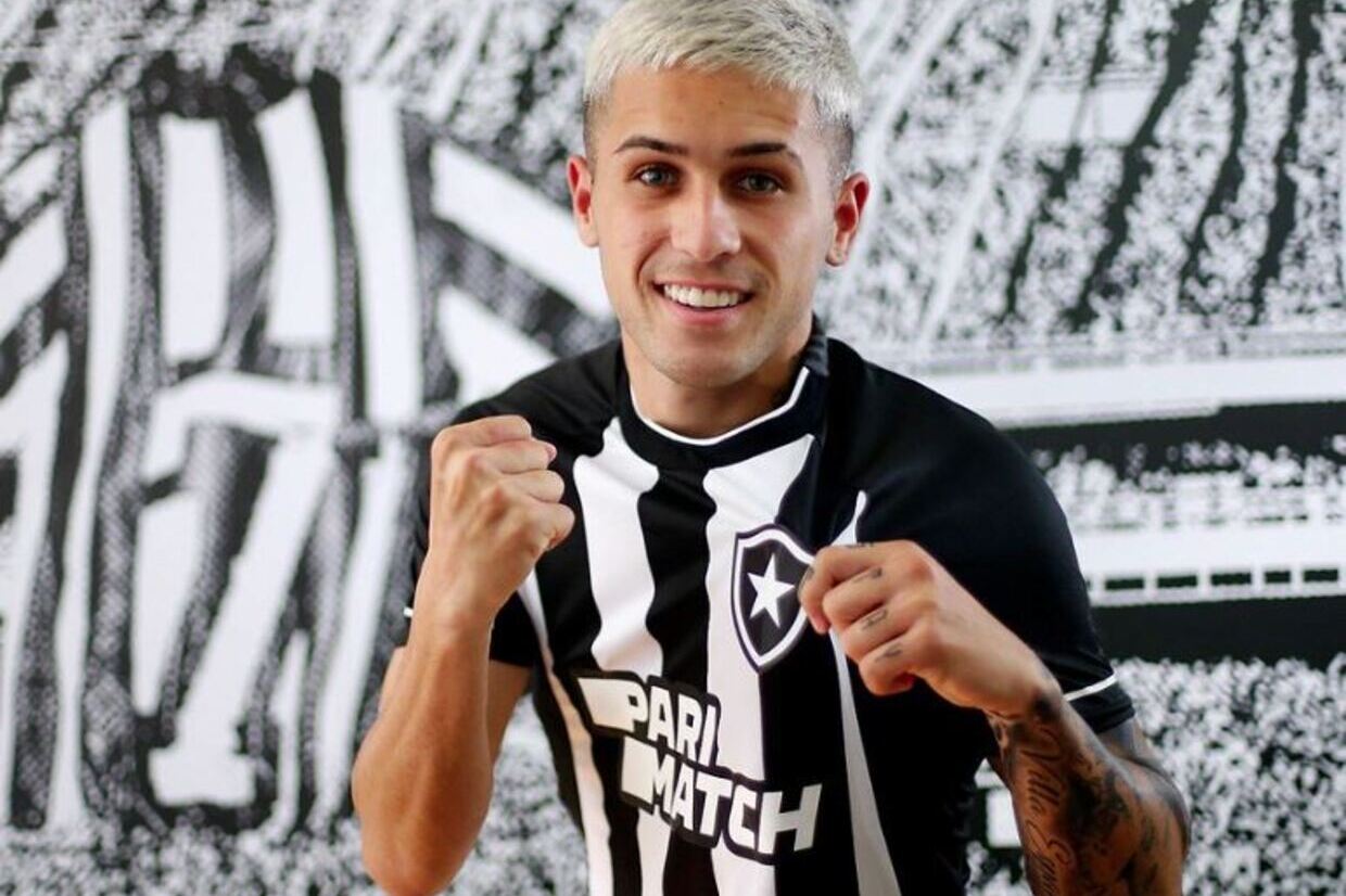 Botafogo anuncia a contratação de Diego Hernández, destaque do Campeonato Uruguaio