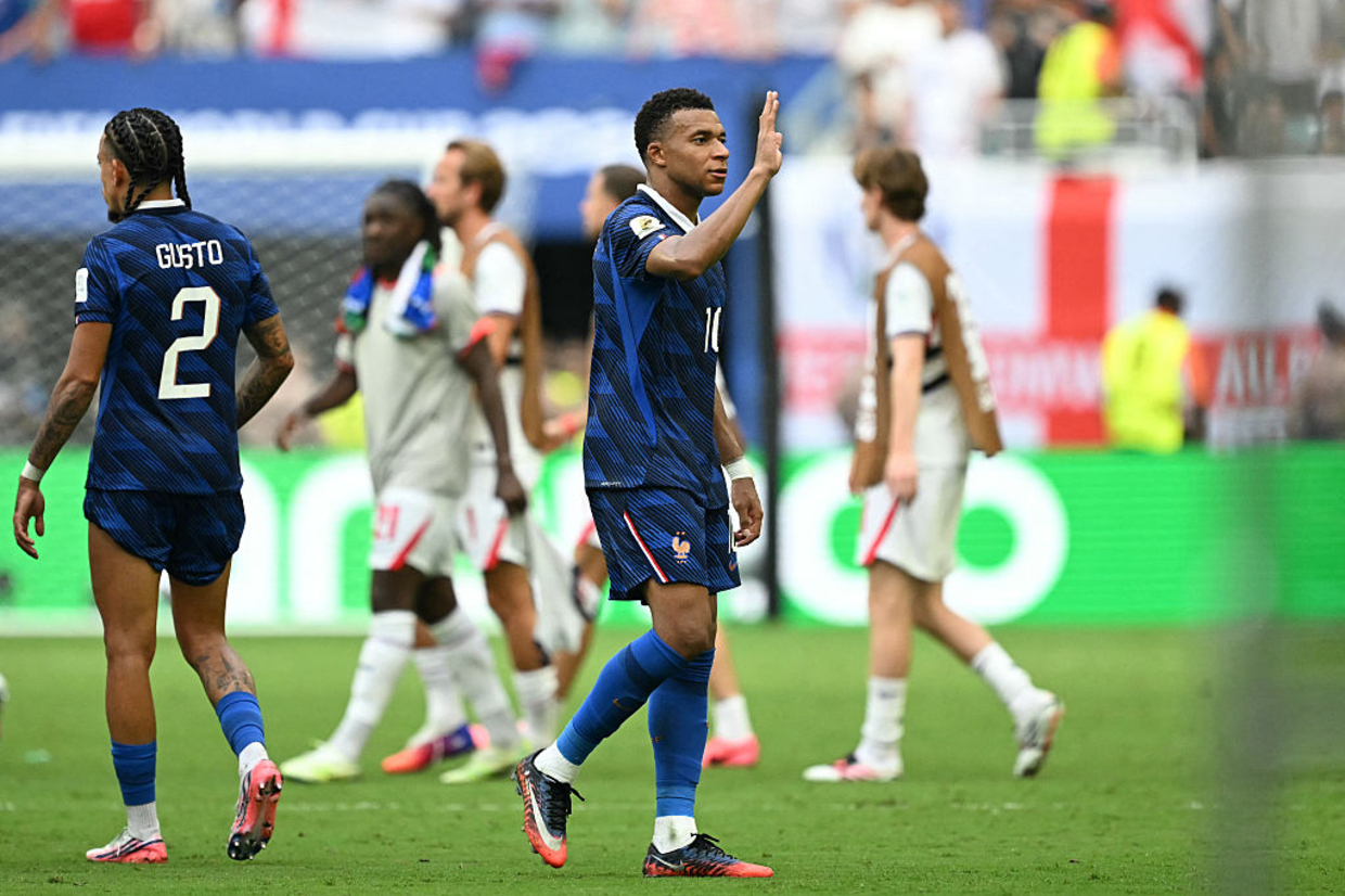 Mbappé atinge recorde de artilharia em Copas, mas França perde para Inglaterra em jogo eletrizante Mbappé atinge recorde de artilharia em Copas, mas França perde para Inglaterra em jogo eletrizante