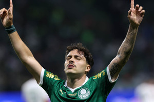 Palmeiras comea o Paulisto com vitria contra a Portuguesa