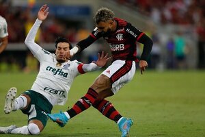 Apontados como favoritos, Palmeiras e Flamengo alcanam cinco vitrias seguidas no Brasileiro