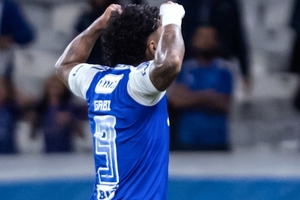 Gabigol marca no fim e arranca virada para o Cruzeiro sobre o Palestino