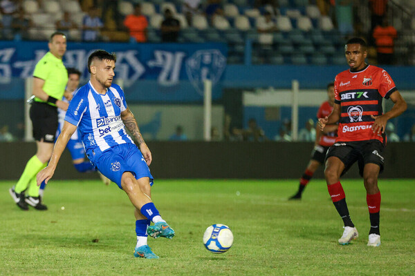 Paysandu marca cedo, vence Ituano em casa e se distancia do Z4
