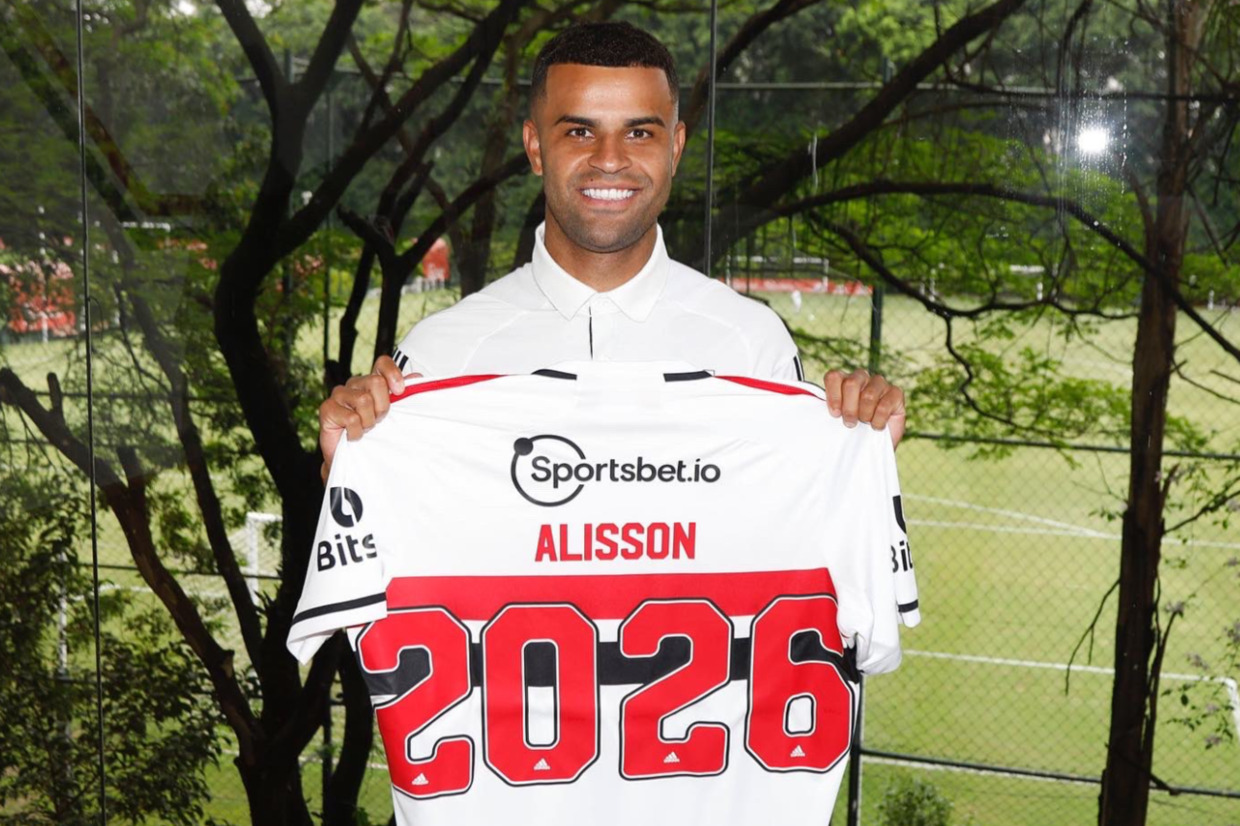 Destaque depois de superar depressão, Alisson renova com o São Paulo