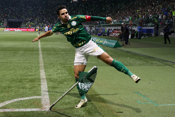 Palmeiras  absoluto dentro de casa e vence Bragantino pelo Brasileiro