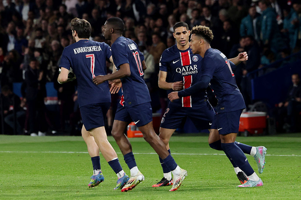 Com gol brasileiro, Nantes arranca ponto do campeo PSG