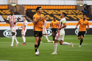 Wolverhampton supera Olympiacos; Basel vence de novo e elimina Eintracht Frankfurt