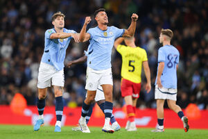 Joias ditam o ritmo, 'experientes' resolvem e Manchester City bate o Watford na Copa da Liga